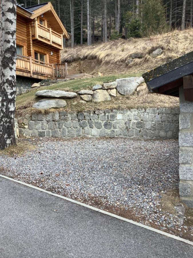 Appartement indépendant dans un beau chalet Egat Esterno foto